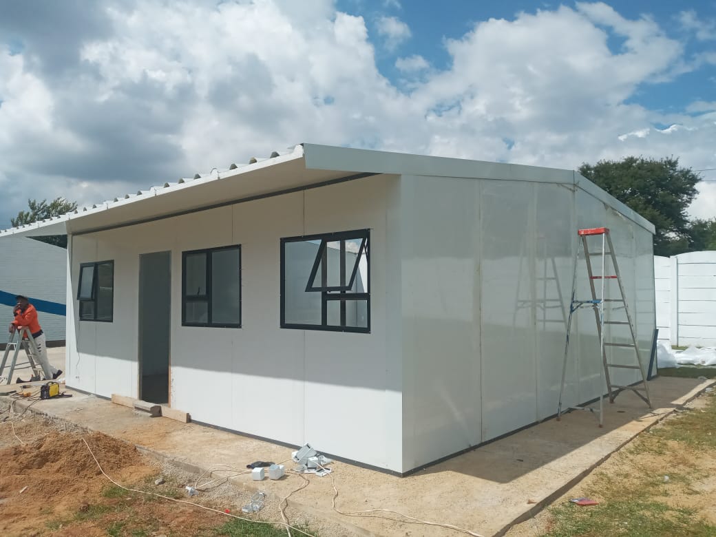 Compact mobile office unit — pre-handover